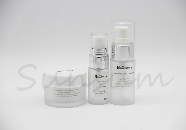 Set Designer Cosmetic Bottle Packaging For Lotions