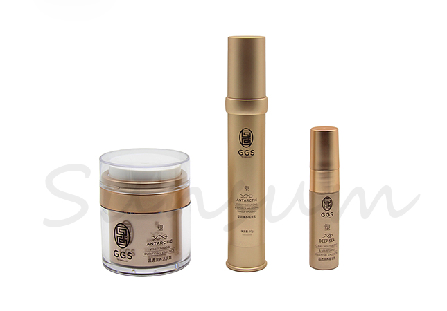 Set Elegant Cosmetic Lotion Skin Care Thin Golden Color Cream Bottle