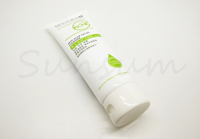 Facial Cleaner Flip Cap Plastic Bottle 100ml