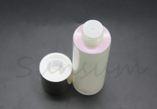 Pearly Lustre Color Toner Cosmetic 100ml Plastic Lotion Bottle
