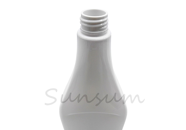 White Color Flat Shape Cosmetic Plastic Liquid Bottle