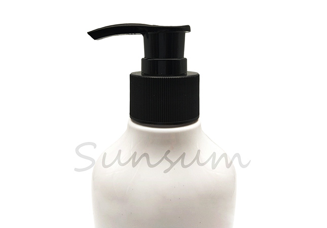 Free Sample White Color Cosmetic Packaging Shampoo Care Bottle