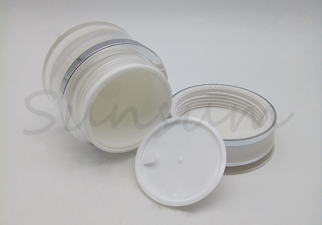 Customized Luxurious Acrylic Cream Jar For Skin Care With Screw Cap  