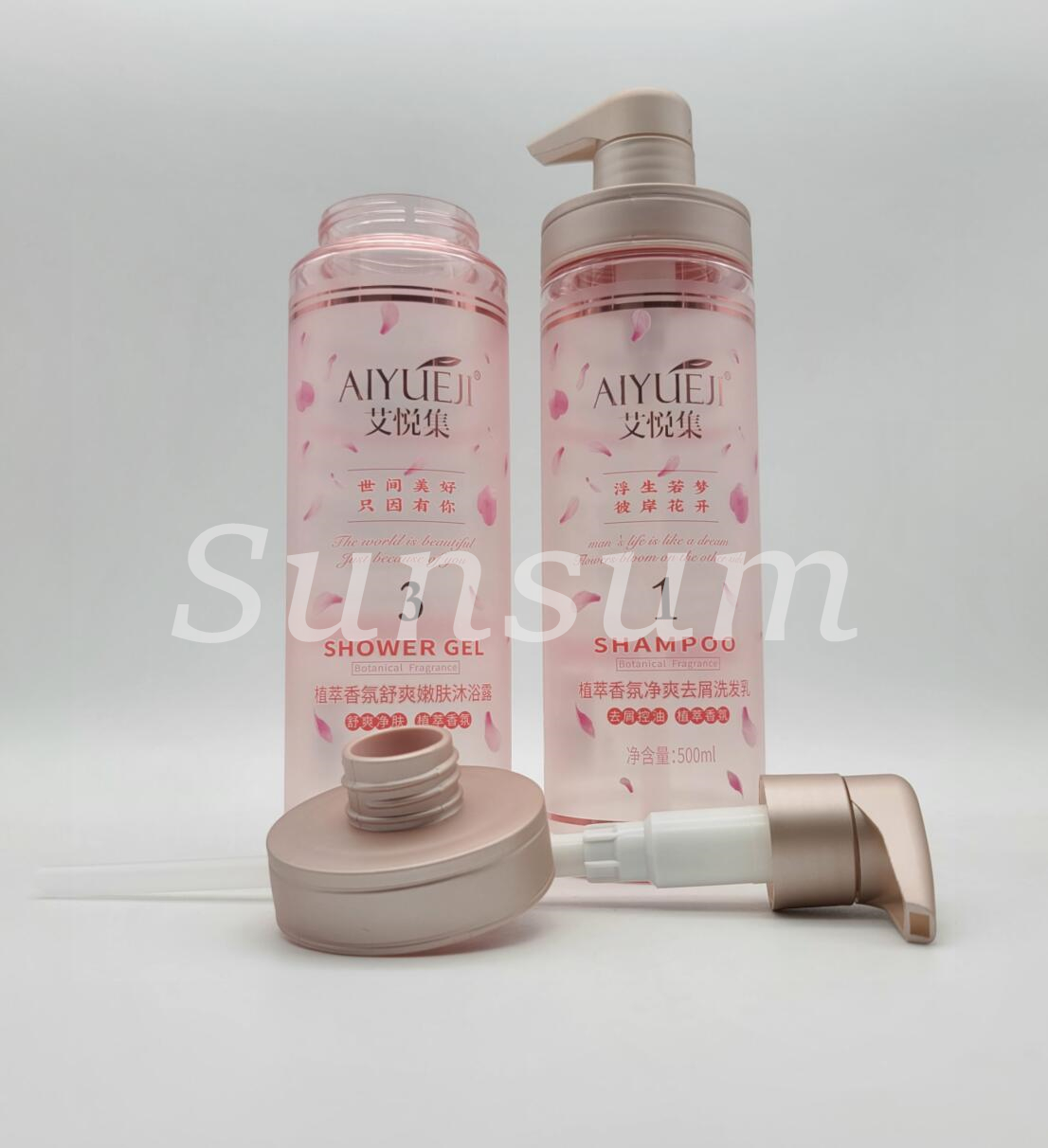 Factory Custom Luxury frosted label 500ml PET Plastic Gel Bottle metallic neck Shampoo Bottle With Pump