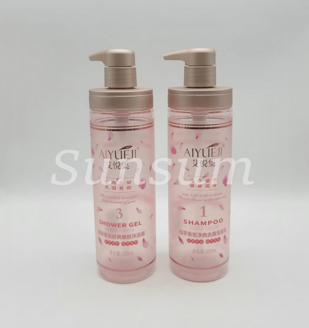 Factory Custom Luxury frosted label 500ml PET Plastic Gel Bottle metallic neck Shampoo Bottle With Pump